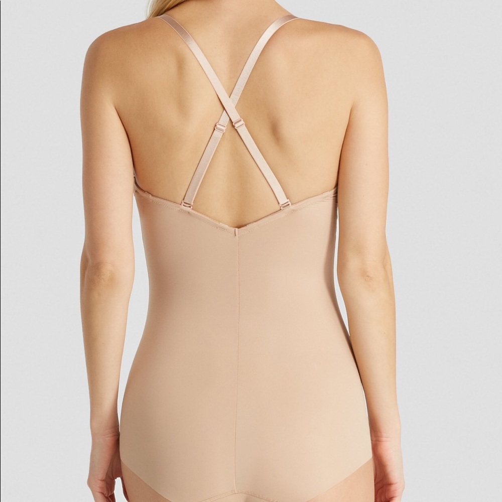 🆕 Spanx Assets Low Back Panty Bodysuit - Picture 3 of 5